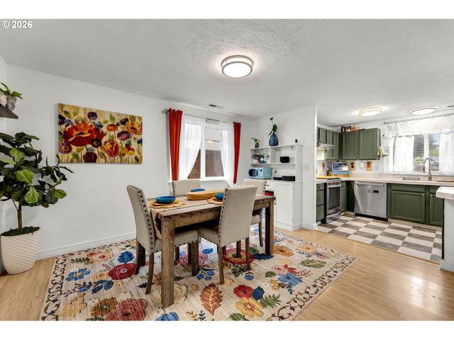 1813 Se 170TH Ave, Vancouver, WA 98683
