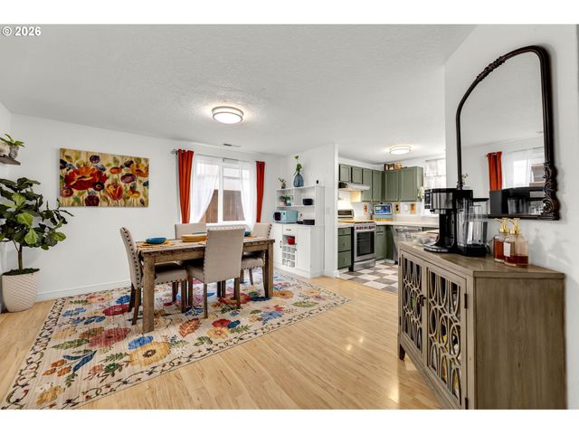 1813 Se 170TH Ave, Vancouver, WA 98683