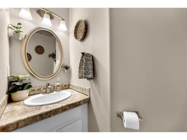 1813 Se 170TH Ave, Vancouver, WA 98683