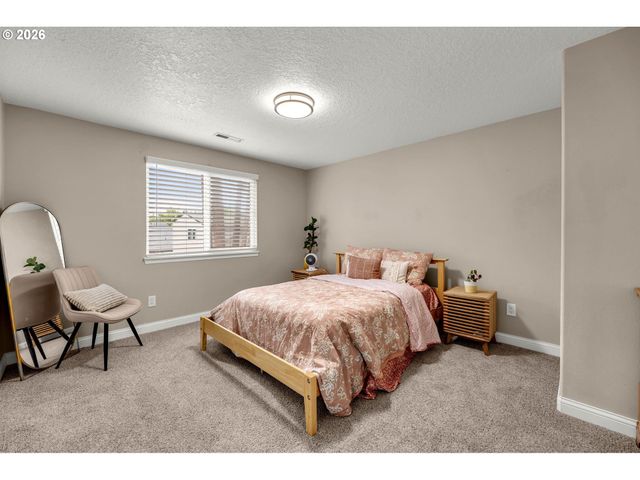 1813 Se 170TH Ave, Vancouver, WA 98683