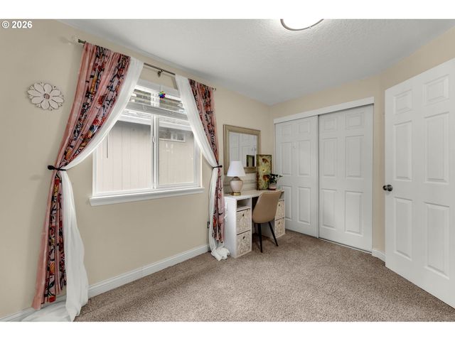 1813 Se 170TH Ave, Vancouver, WA 98683