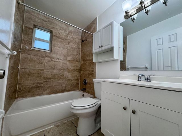 3101 NE 7th Avenue B, Pompano Beach, FL 33064