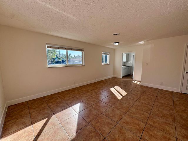 3101 NE 7th Avenue B, Pompano Beach, FL 33064