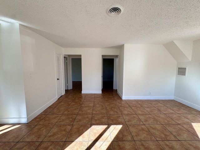 3101 NE 7th Avenue B, Pompano Beach, FL 33064