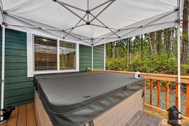 148 E Fox Run Lane, Grapeview, WA 98546