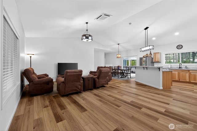 148 E Fox Run Lane, Grapeview, WA 98546