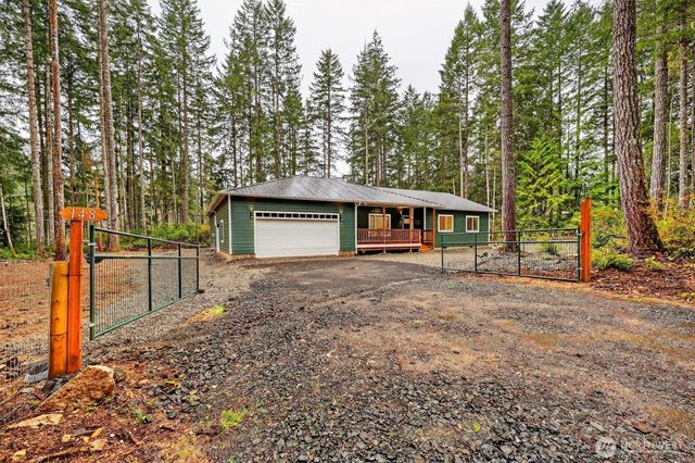 148 E Fox Run Lane, Grapeview, WA 98546