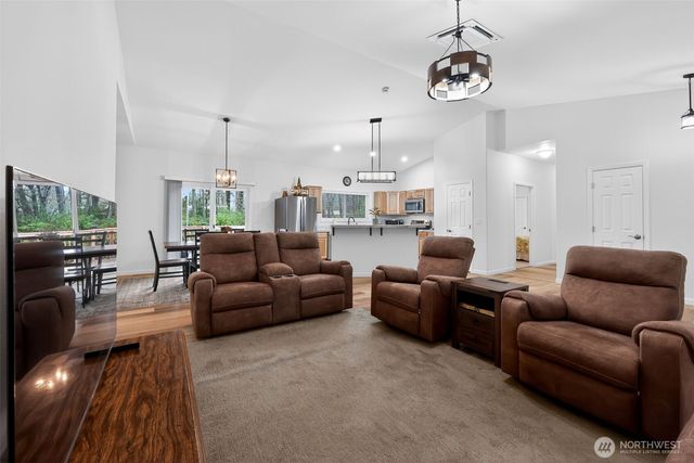 148 E Fox Run Lane, Grapeview, WA 98546