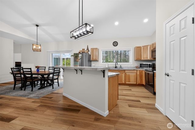 148 E Fox Run Lane, Grapeview, WA 98546