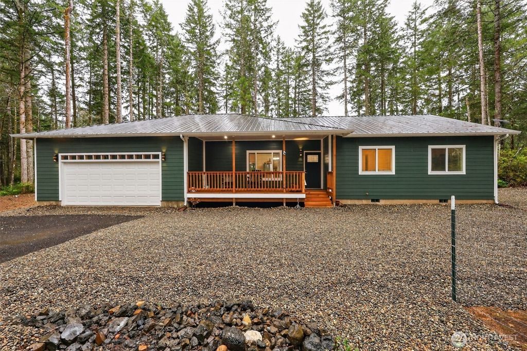 148 E Fox Run Lane, Grapeview, WA 98546