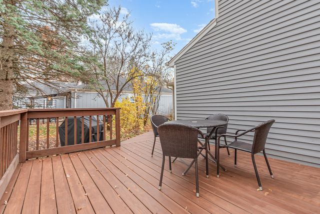 1106 Langley Circle, Naperville, IL 60563