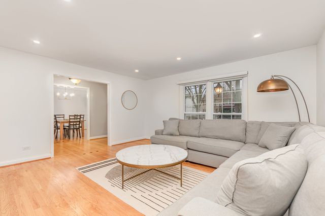 1106 Langley Circle, Naperville, IL 60563