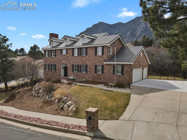 4930 Langdale Way, Colorado Springs, CO 80906