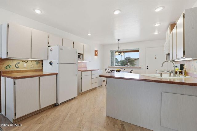 14860 N 21ST Place N, Phoenix, AZ 85022