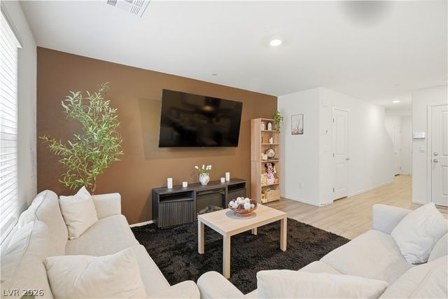 4597 Honey Hills Avenue, Las Vegas, NV 89141