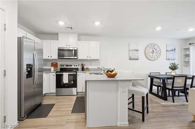 4597 Honey Hills Avenue, Las Vegas, NV 89141