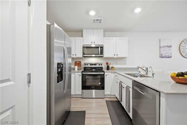 4597 Honey Hills Avenue, Las Vegas, NV 89141