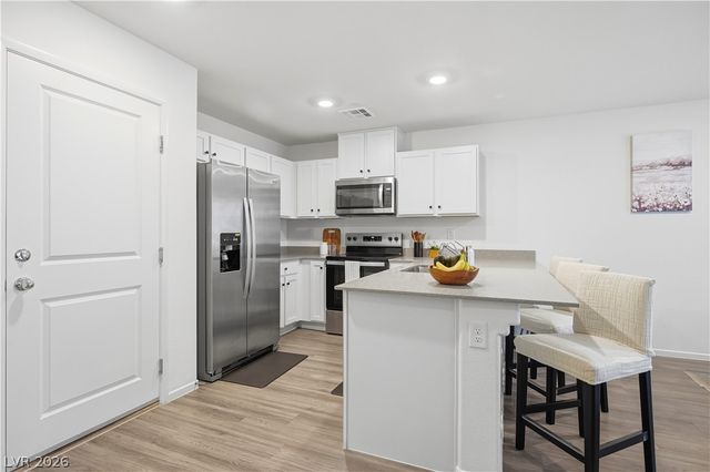 4597 Honey Hills Avenue, Las Vegas, NV 89141