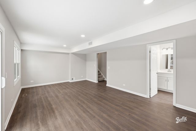 1005 Cooper Court, Buffalo Grove, IL 60089