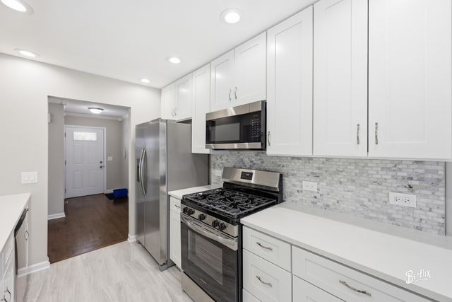 1005 Cooper Court, Buffalo Grove, IL 60089