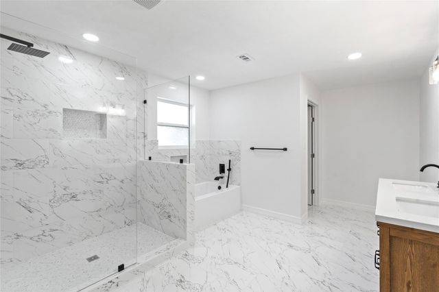 5425 Jeffrey Street, Dickinson, TX 77539