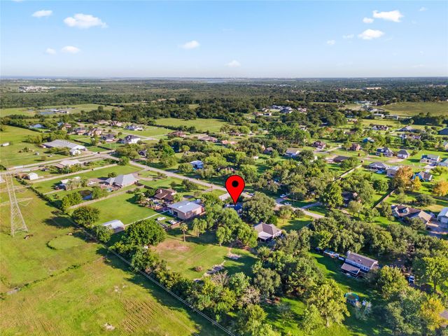 5425 Jeffrey Street, Dickinson, TX 77539