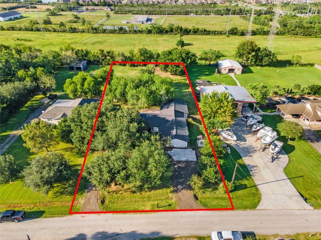 5425 Jeffrey Street, Dickinson, TX 77539