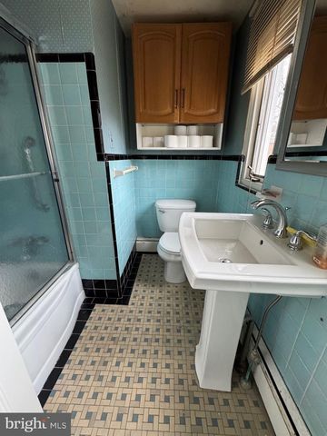 7029 BRENTWOOD RD, Philadelphia, PA 19151