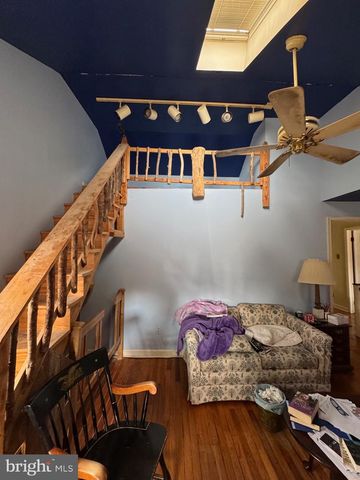 7029 BRENTWOOD RD, Philadelphia, PA 19151