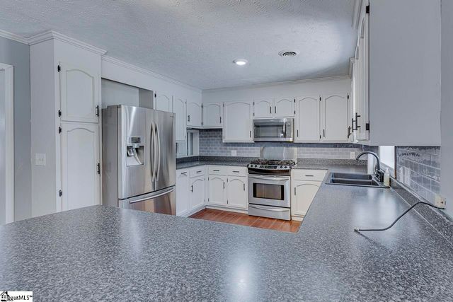 422 Rangeview Circle, Greenville, SC 29617