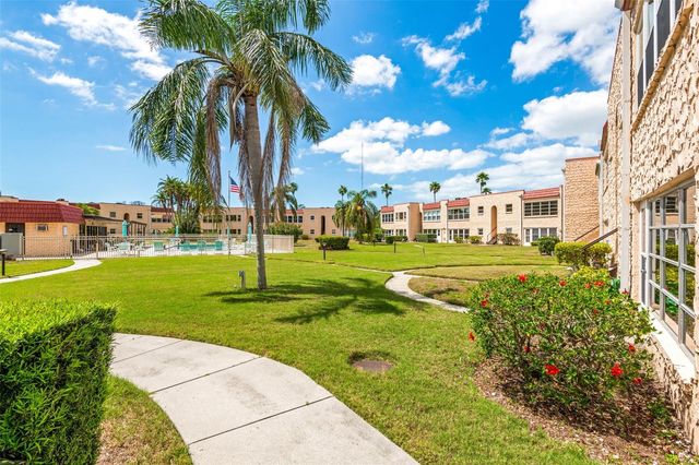 101 DOGWOOD CIRCLE, Seminole, FL 33777