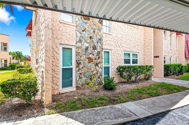 101 DOGWOOD CIRCLE, Seminole, FL 33777