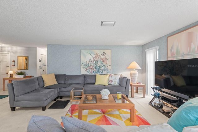 101 DOGWOOD CIRCLE, Seminole, FL 33777