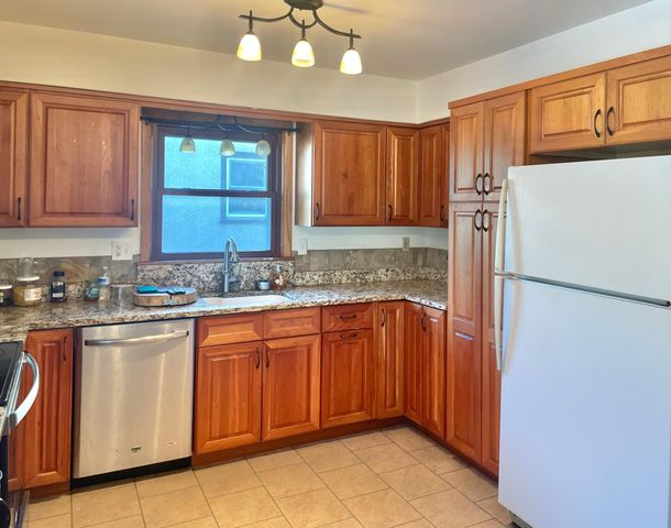 1885 3rd Street E, Saint Paul, MN 55119