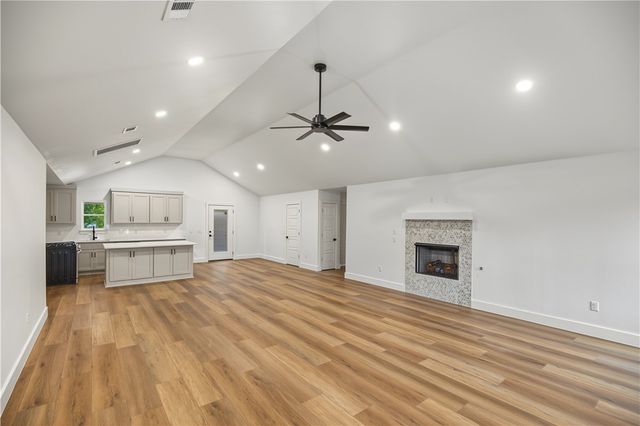 3 Lockhart Place, Bella Vista, AR 72715