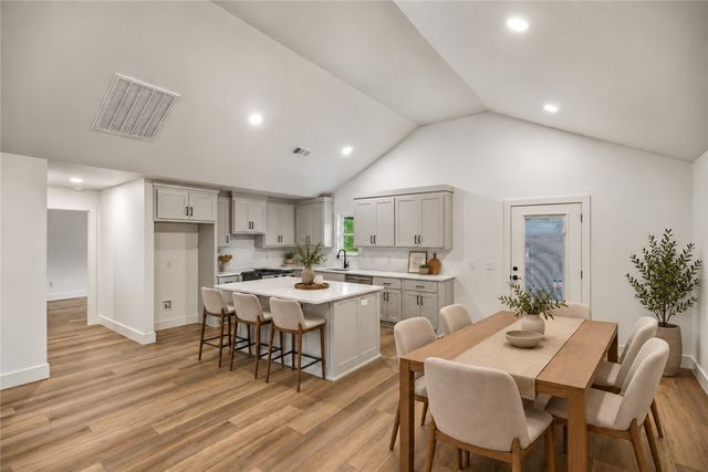 3 Lockhart Place, Bella Vista, AR 72715