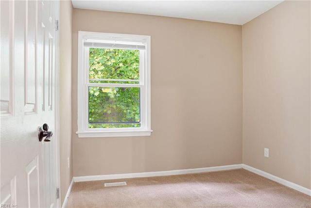 12 Romsey CIR, Chesapeake, VA 23320