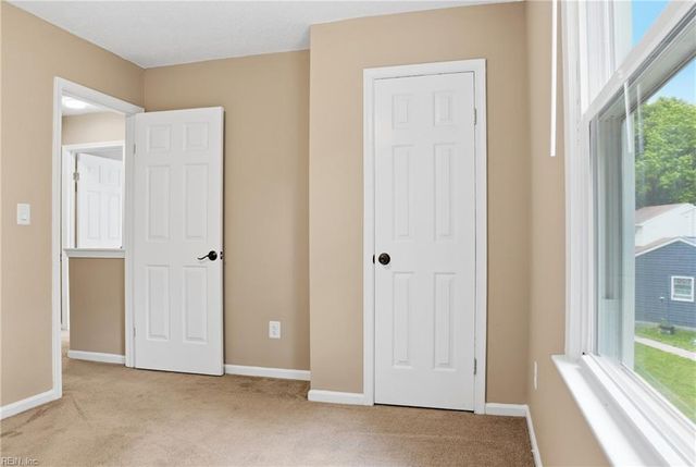 12 Romsey CIR, Chesapeake, VA 23320