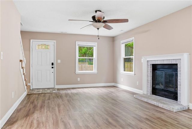 12 Romsey CIR, Chesapeake, VA 23320