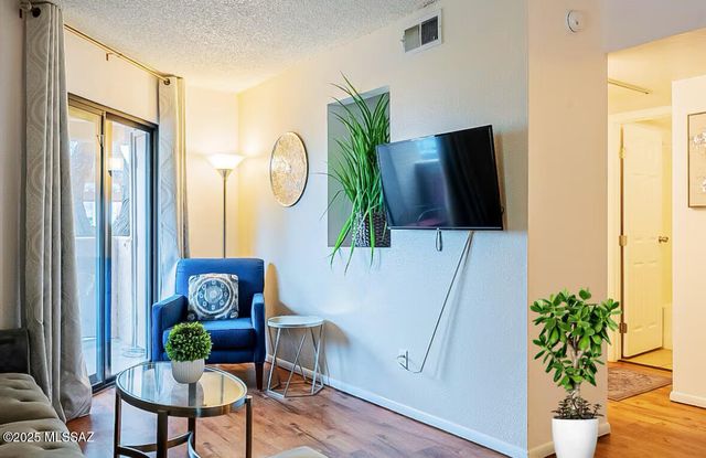 1745 E Glenn St Apt 114, Tucson, AZ 85719