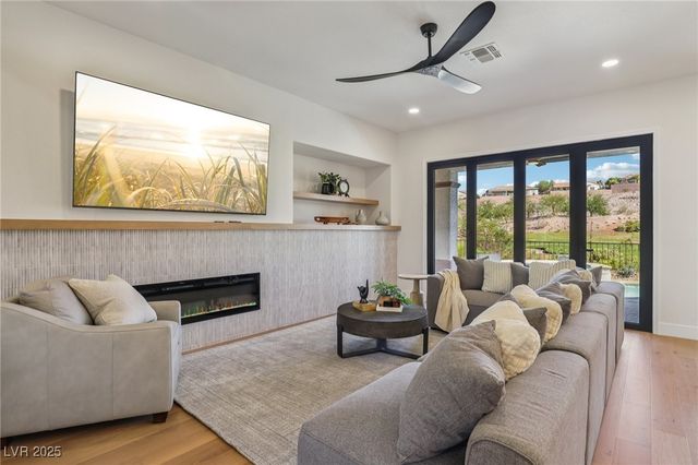 2386 Hardin Ridge Drive, Henderson, NV 89052