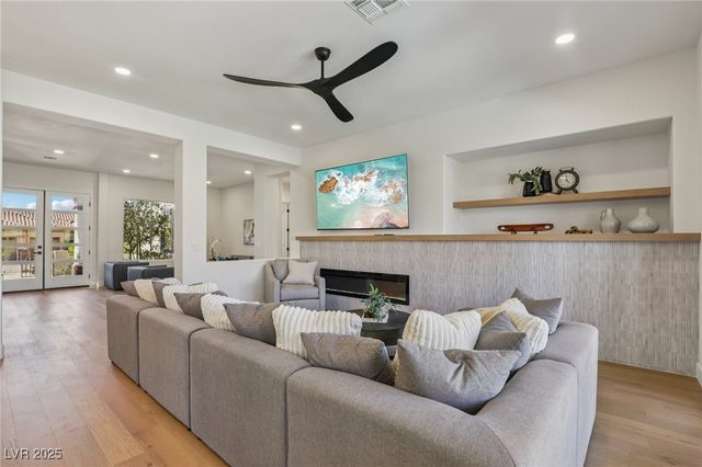 2386 Hardin Ridge Drive, Henderson, NV 89052