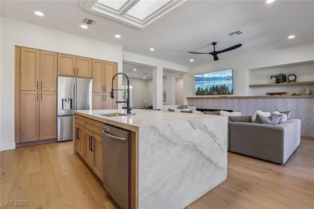 2386 Hardin Ridge Drive, Henderson, NV 89052