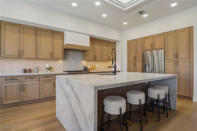 2386 Hardin Ridge Drive, Henderson, NV 89052