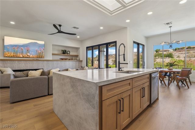 2386 Hardin Ridge Drive, Henderson, NV 89052