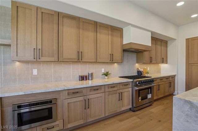 2386 Hardin Ridge Drive, Henderson, NV 89052