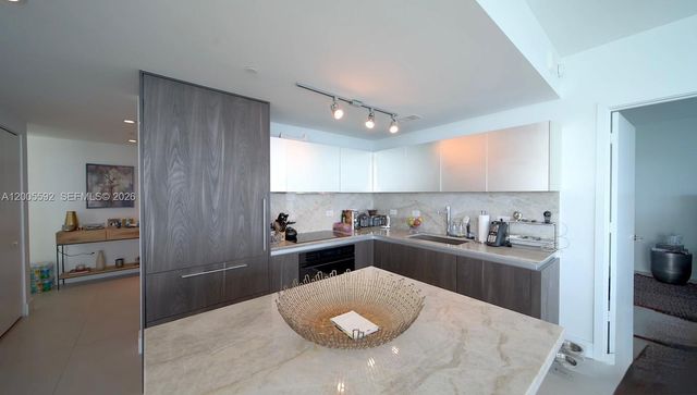 3131 NE 7th Ave 4401, Miami, FL 33137