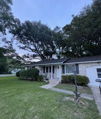 4228 Oakridge Drive, North Charleston, SC 29418
