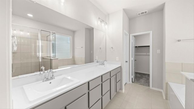 2001 Bayfront Drive, Royse City, TX 75189