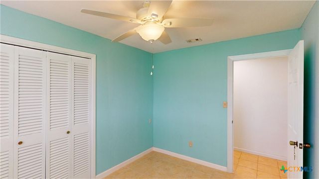 101 Canterbury Lane, Victoria, TX 77904